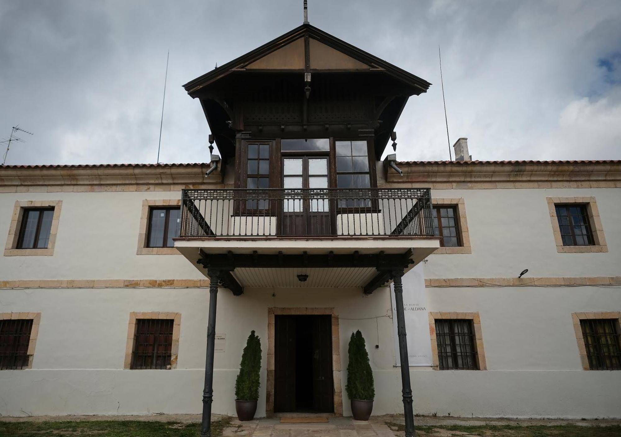 Casa Rural Palacio Conde De Aldana Con Piscina Entre Encinares Y Dehesas Terradillos Ngoại thất bức ảnh