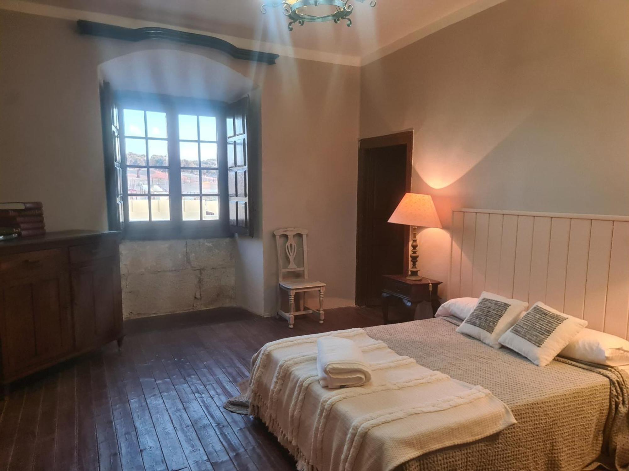 Casa Rural Palacio Conde De Aldana Con Piscina Entre Encinares Y Dehesas Terradillos Ngoại thất bức ảnh