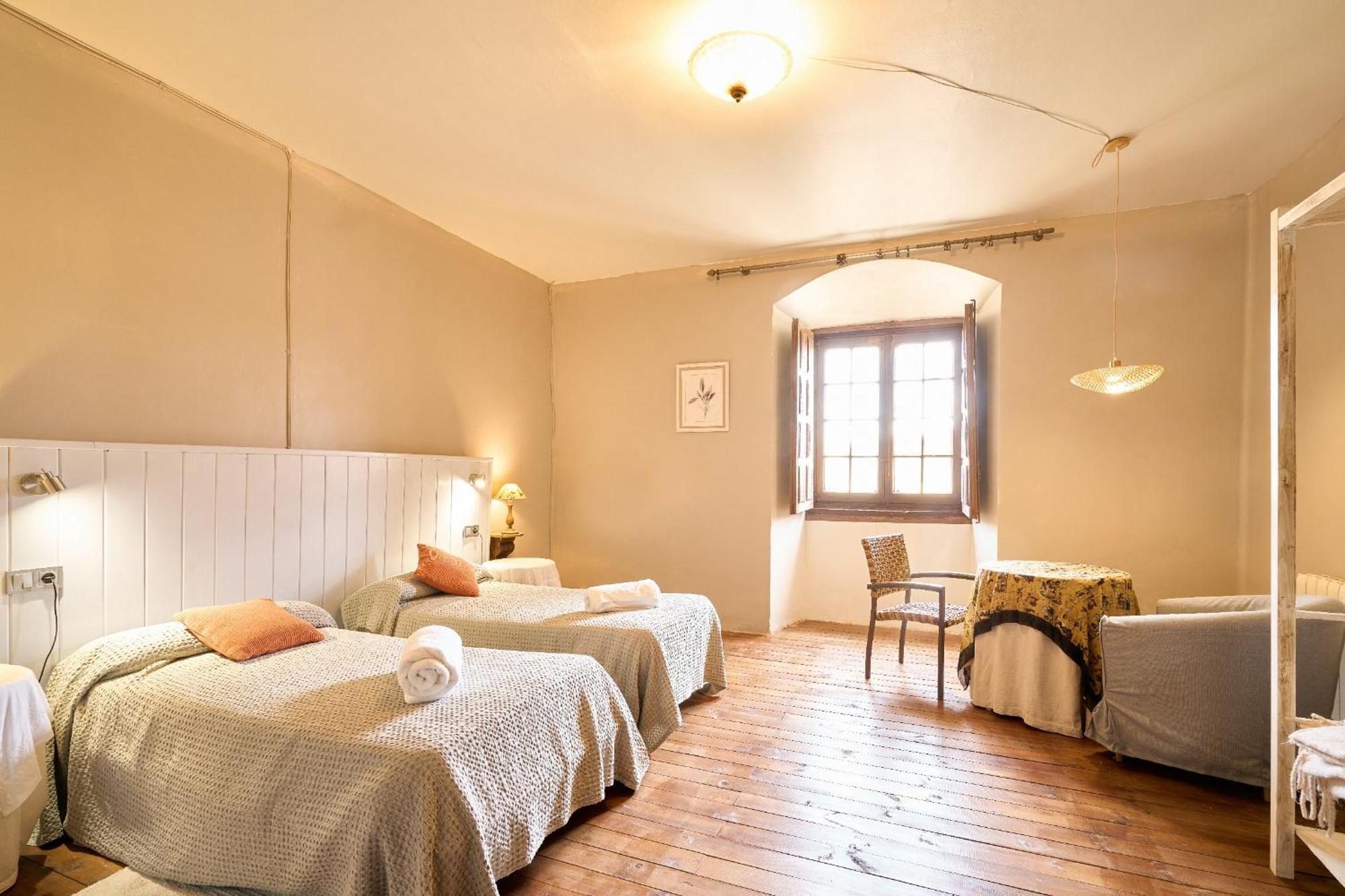 Casa Rural Palacio Conde De Aldana Con Piscina Entre Encinares Y Dehesas Terradillos Ngoại thất bức ảnh